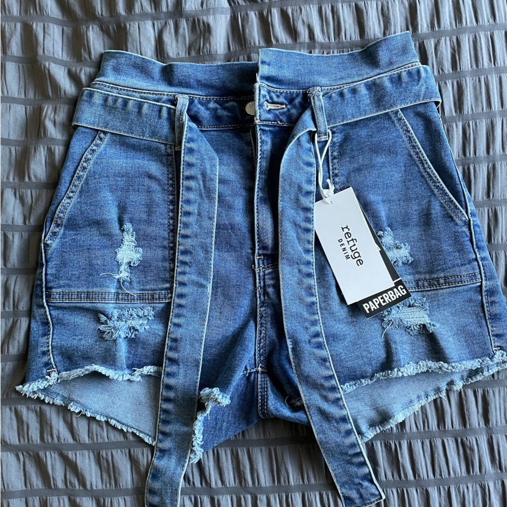 nwt! refuge denim shorts!